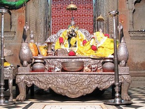Shri Shri Radha Ramana Devaji (Appearance)